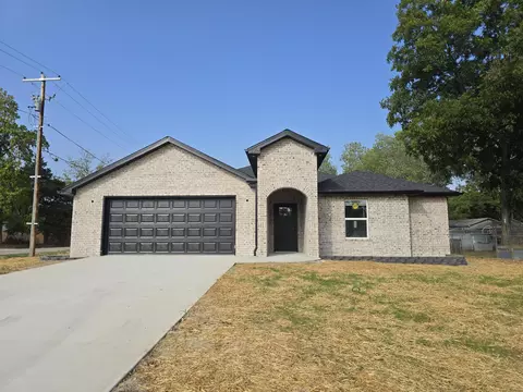 587 S Chicago Ave, Marionville, MO 65705