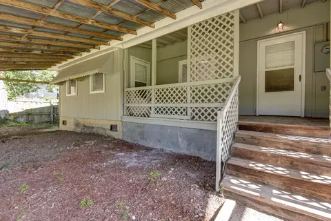 Exterior - 150 Elm St, Republic, MO 65738 photo 5 of 9