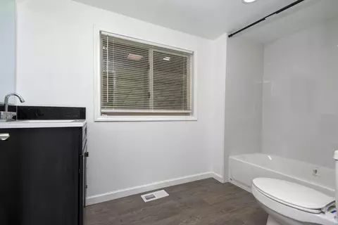 Bath - 150 Elm St, Republic, MO 65738 photo 1 of 4