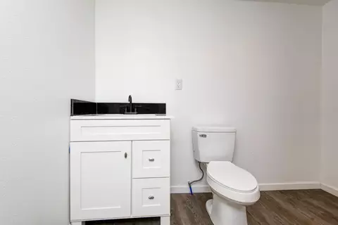 Bath - 150 Elm St, Republic, MO 65738 photo 3 of 4