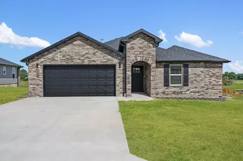 512 S Fiske St, Marionville, MO 65705