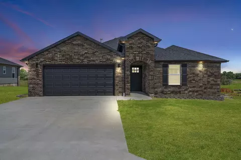 512 S Fiske St, Marionville, MO 65705