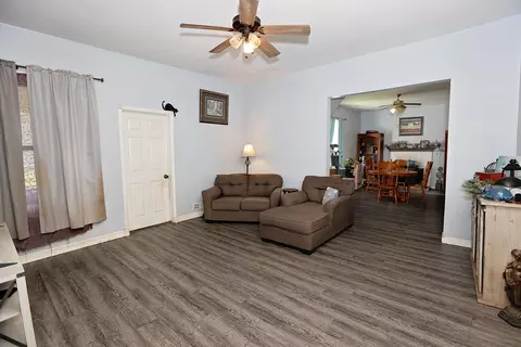 Other - 405 N Clay St, Marshfield, MO 65706 photo 2 of 3