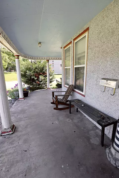 Exterior - 405 N Clay St, Marshfield, MO 65706 photo 2 of 4
