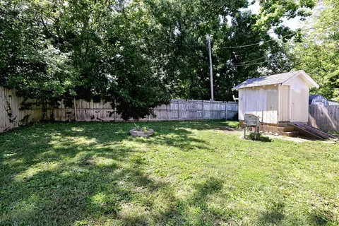 Exterior - 405 N Clay St, Marshfield, MO 65706 photo 3 of 4
