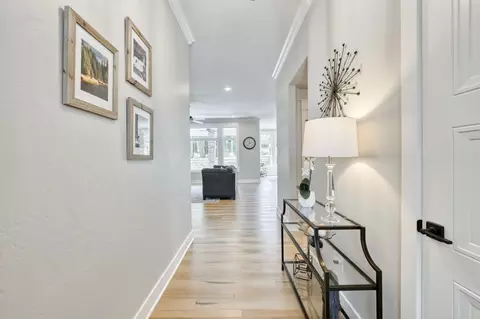 Entry Way - 5907 S Audrey Ct, Springfield, MO 65804 photo 1 of 7