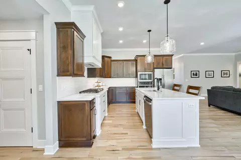 Kitchen - 5907 S Audrey Ct, Springfield, MO 65804 photo 3 of 5