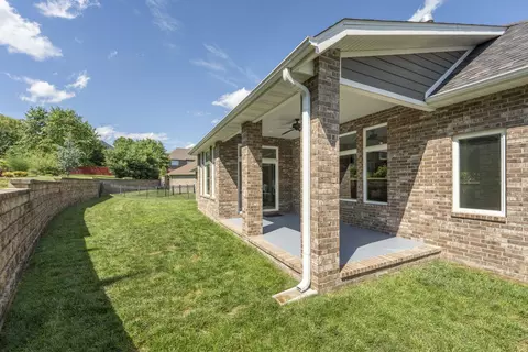 Exterior - 5907 S Audrey Ct, Springfield, MO 65804 photo 5 of 10
