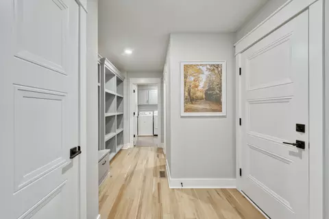 Entry Way - 5907 S Audrey Ct, Springfield, MO 65804 photo 3 of 7
