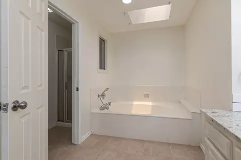 Bath - 3440 S Delaware Ave #159, Springfield, MO 65804 photo 3 of 3