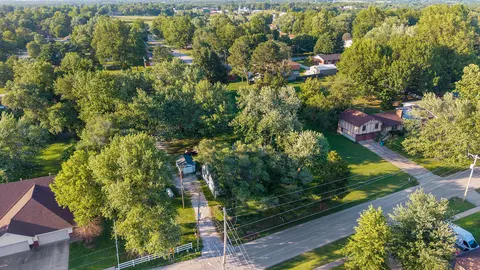 View/Area - 14031415 E Mcclernon St, Springfield, MO 65803 photo 2 of 9
