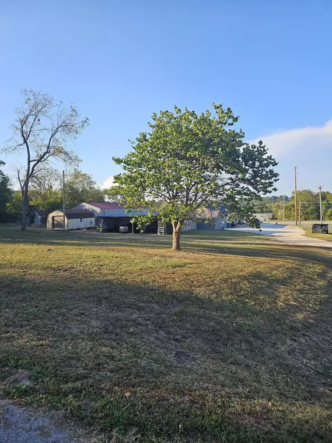 Exterior - 505 State Highway D, Crane, MO 65633 photo 6 of 8