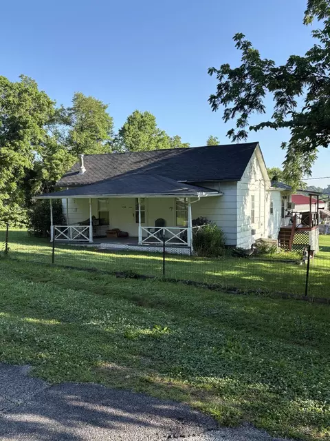 Exterior - 505 State Highway D, Crane, MO 65633 photo 1 of 8