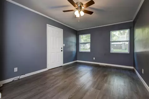 Living - 1105 Edgewood St, Springfield, MO 65807 photo 1 of 7