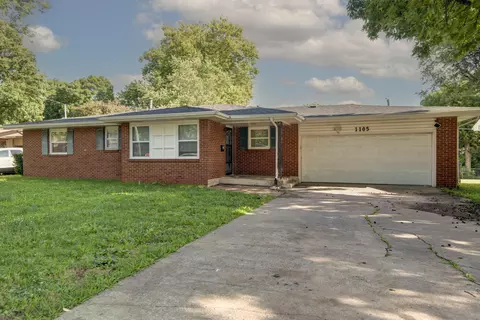 Exterior - 1105 Edgewood St, Springfield, MO 65807 photo 2 of 6