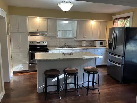 Kitchen - 438 E Washington St, Marshfield, MO 65706 photo 1 of 2
