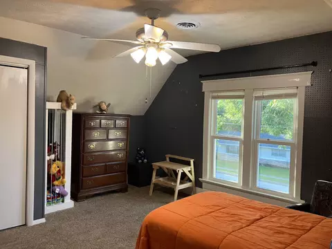 Bedroom - 438 E Washington St, Marshfield, MO 65706 photo 2 of 4