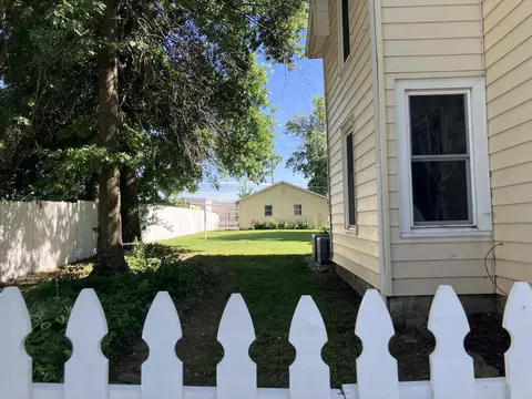 Exterior - 438 E Washington St, Marshfield, MO 65706 photo 15 of 18
