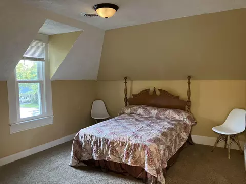 Bedroom - 438 E Washington St, Marshfield, MO 65706 photo 3 of 4