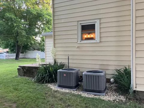 Exterior - 438 E Washington St, Marshfield, MO 65706 photo 9 of 18