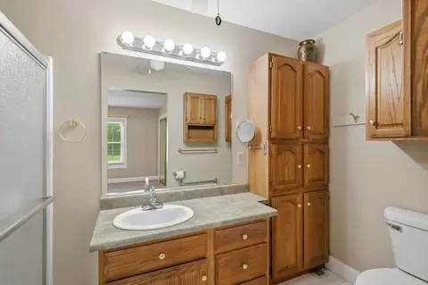 Bath - 35 Nightfall Ln, Branson West, MO 65737 photo 2 of 3