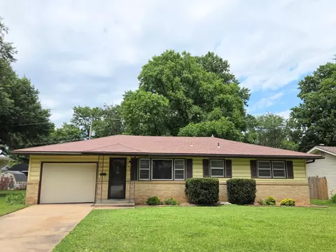 1225 E Rosebrier St, Springfield, MO 65804