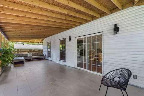 Exterior - 2324 E Huntington St, Ozark, MO 65721 photo 6 of 10
