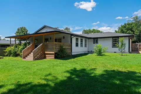 Exterior - 2324 E Huntington St, Ozark, MO 65721 photo 8 of 10