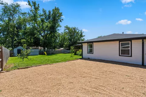 Exterior - 2324 E Huntington St, Ozark, MO 65721 photo 10 of 10