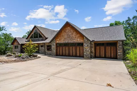 Exterior - 894 Discovery Bay Dr, Shell Knob, MO 65747 photo 2 of 9