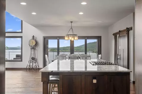 Kitchen - 894 Discovery Bay Dr, Shell Knob, MO 65747 photo 5 of 6