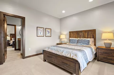 Bedroom - 894 Discovery Bay Dr, Shell Knob, MO 65747 photo 4 of 4