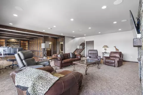 Living - 894 Discovery Bay Dr, Shell Knob, MO 65747 photo 6 of 7