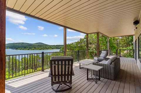 Exterior - 894 Discovery Bay Dr, Shell Knob, MO 65747 photo 7 of 9