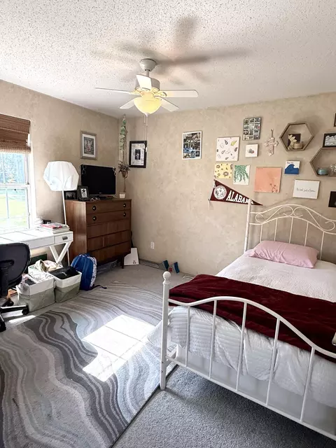 Bedroom - 1334 Cherokee Ct, Marshfield, MO 65706 photo 5 of 6