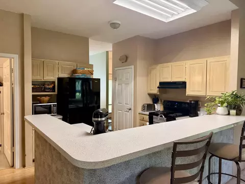 Kitchen - 1334 Cherokee Ct, Marshfield, MO 65706 photo 5 of 9