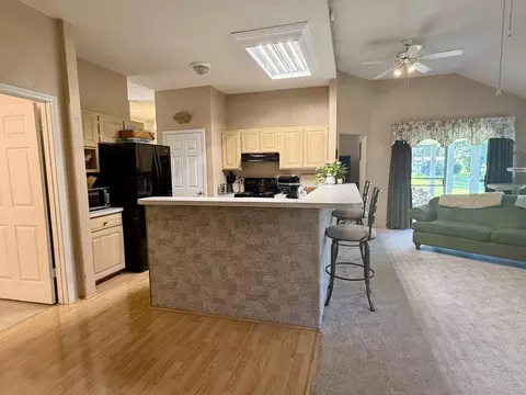 Kitchen - 1334 Cherokee Ct, Marshfield, MO 65706 photo 6 of 9