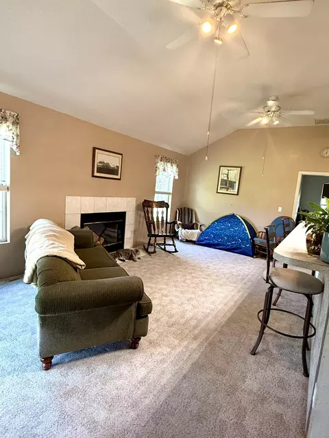 Living - 1334 Cherokee Ct, Marshfield, MO 65706 photo 1 of 5