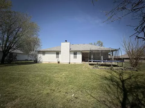 Exterior - 1334 Cherokee Ct, Marshfield, MO 65706 photo 3 of 6