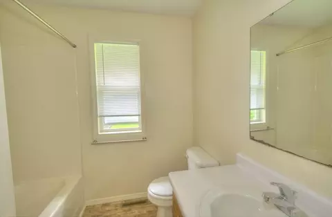 Bath - 204 Howard St, Willard, MO 65781 photo 3 of 3