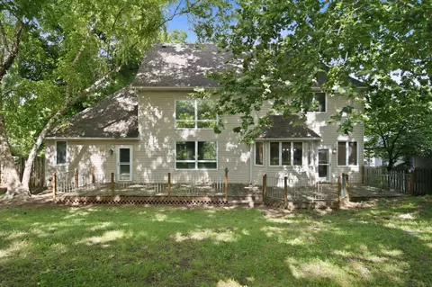 Exterior - 1628 S Charing Rd, Springfield, MO 65809 photo 6 of 7