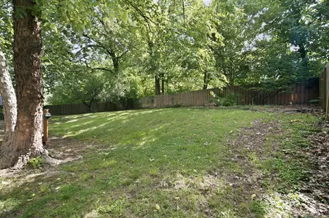 Exterior - 1628 S Charing Rd, Springfield, MO 65809 photo 4 of 7