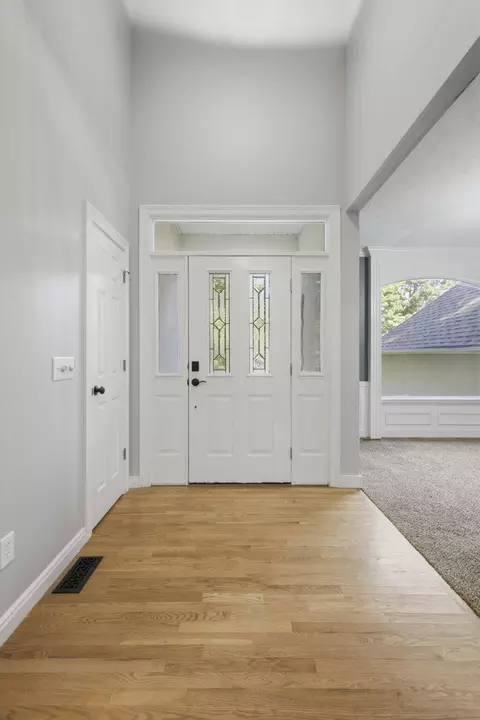 Entry Way - 1628 S Charing Rd, Springfield, MO 65809 photo 1 of 3