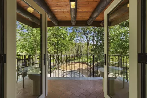 Exterior - 1318 S Jones Mill Ln, Springfield, MO 65809 photo 6 of 28