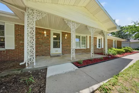 Exterior - 1666 E Richmond St, Springfield, MO 65804 photo 5 of 16