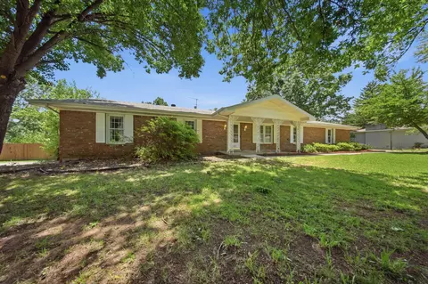 Exterior - 1666 E Richmond St, Springfield, MO 65804 photo 4 of 16