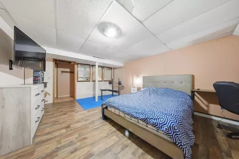 Bedroom - 1666 E Richmond St, Springfield, MO 65804 photo 6 of 6