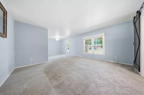 Living - 1666 E Richmond St, Springfield, MO 65804 photo 3 of 7