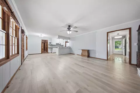 Living - 1666 E Richmond St, Springfield, MO 65804 photo 6 of 7