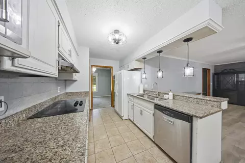 Kitchen - 1666 E Richmond St, Springfield, MO 65804 photo 3 of 3